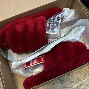 Red color fluff Ugg